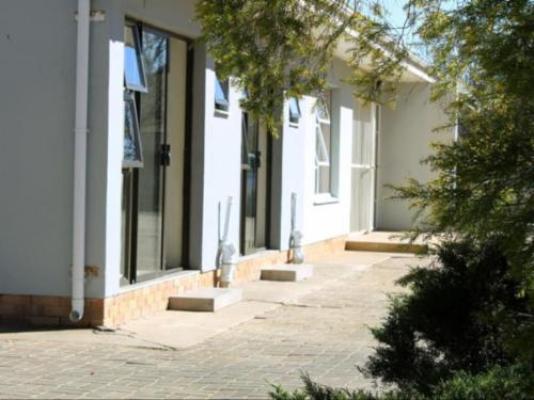 Three Angelz Lodge - Property / Building