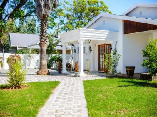 Makay's Guest House - Property / Building
