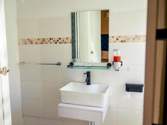 Makay's Guest House - 284449