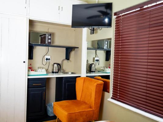 Makay's Guest House - 284462
