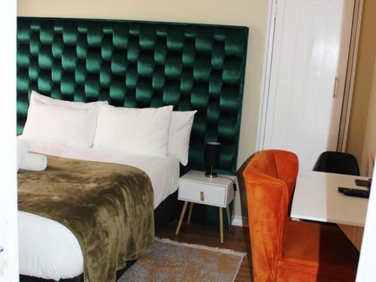 Makay's Guest House - 284470