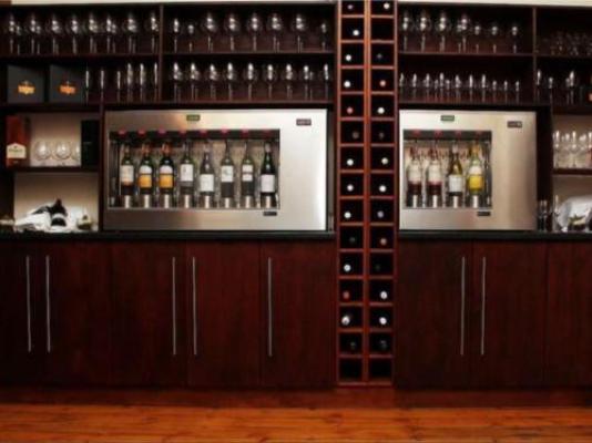 The Gallery Guesthouse & Family Restaurant - Lounge or bar