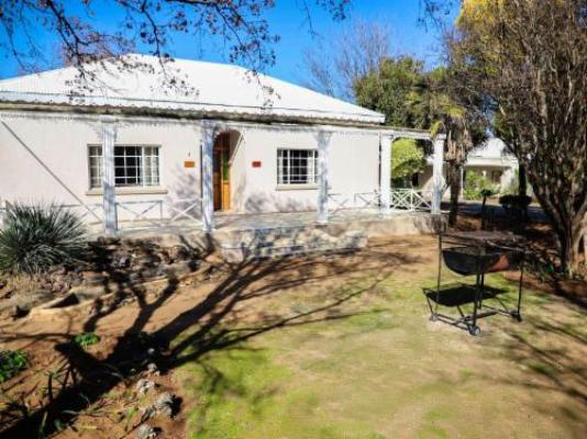 Modern Farm Stays - Property / Building