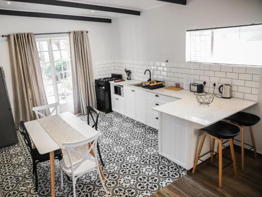 Modern Farm Stays - 284502