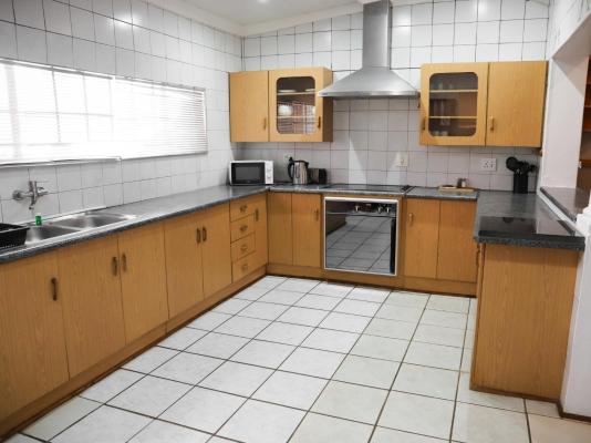Modern Farm Stays - 284505