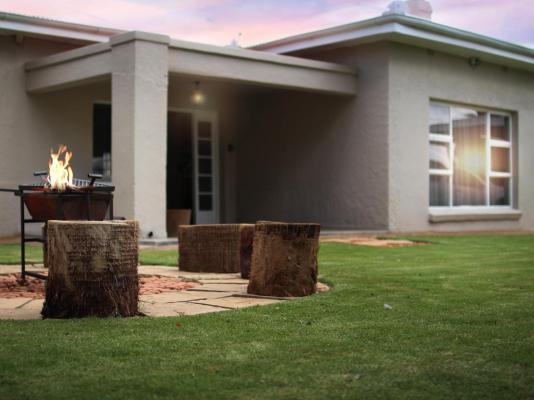 Modern Farm Stays - 284529