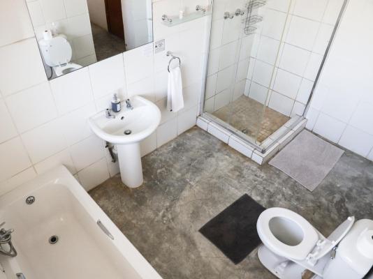 Modern Farm Stays - 284535