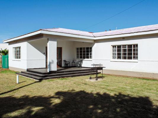Modern Farm Stays - 284549