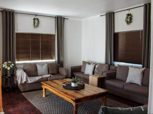 Modern Farm Stays - 284553