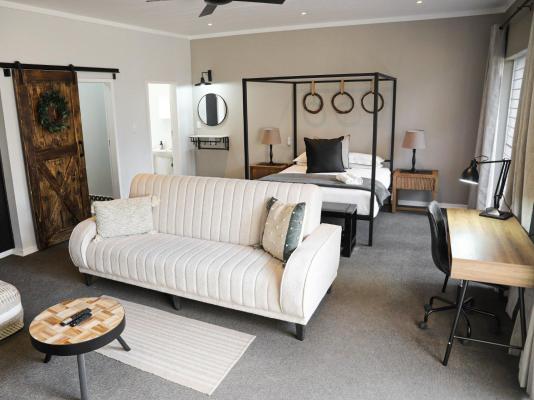 Modern Farm Stays - 284557