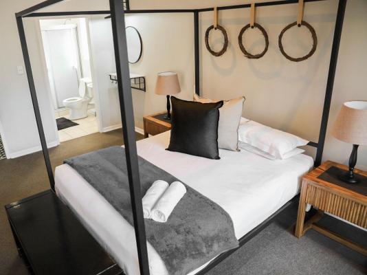 Modern Farm Stays - 284560