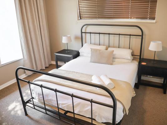 Modern Farm Stays - 284576