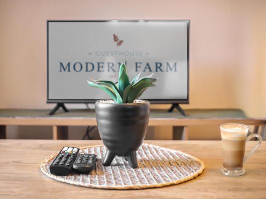 Modern Farm Stays - 284579