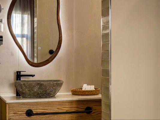 Room image 3