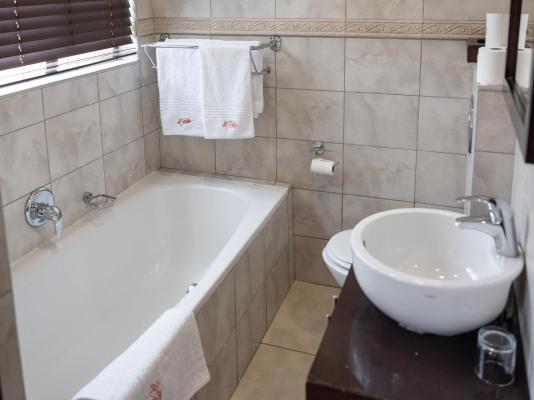 Room image 3