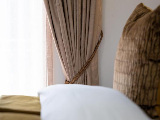Room image 4