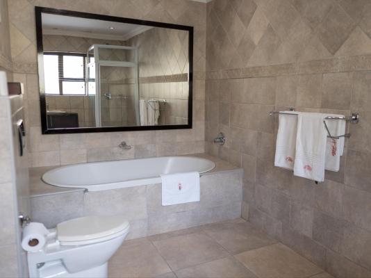 Room image 3