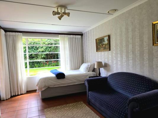 Room image 36