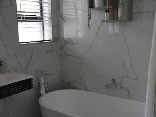 Bardow Manor - 284925