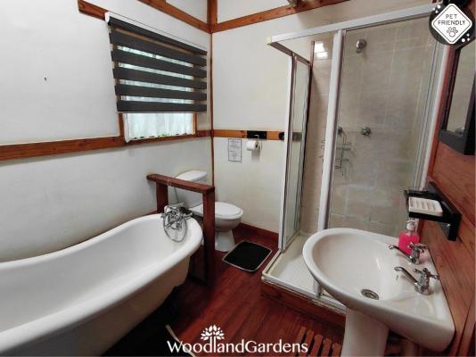 Woodland Gardens - 285000