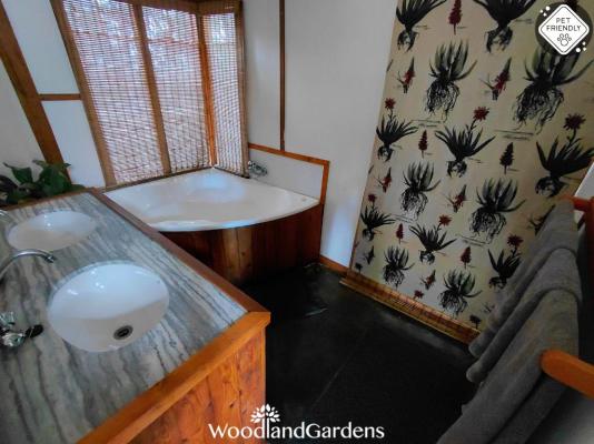 Room image 6