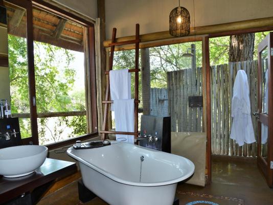 Rhino Post Safari Lodge - 285175