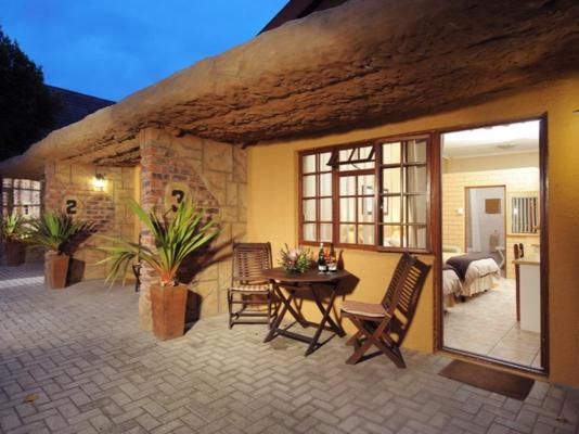 Treetops Guest House - 285191