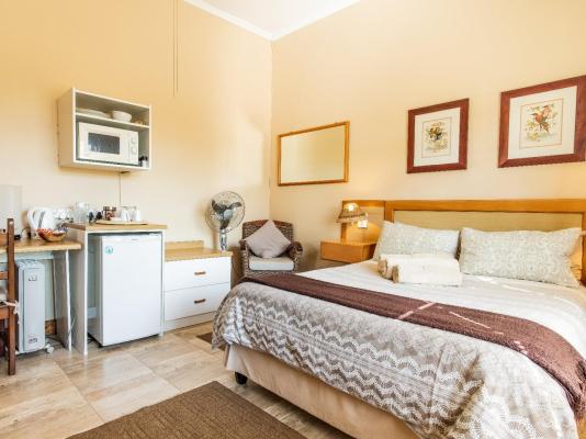 Treetops Guest House - 285194
