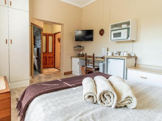 Treetops Guest House - 285196