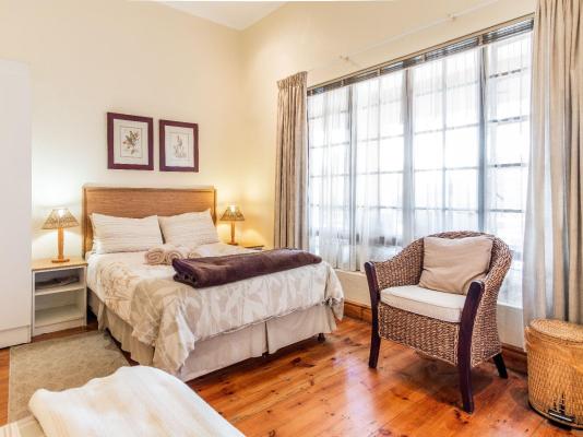 Room image 2
