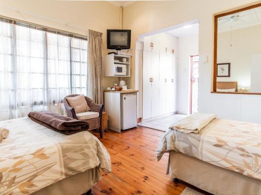 Room image 3