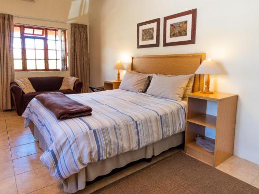 Treetops Guest House - 285204