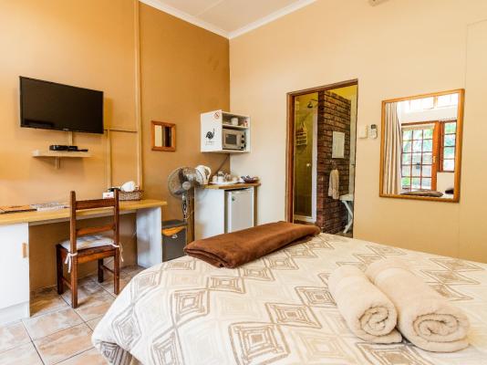 Treetops Guest House - 285209
