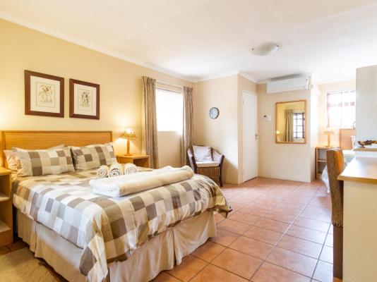 Room image 3