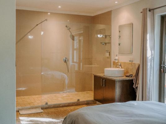 Room image 5