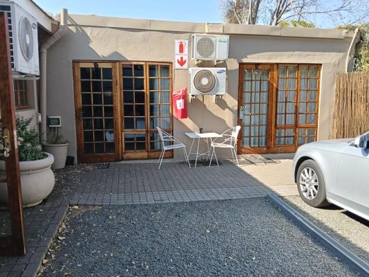 The Nightingale Guesthouse - 285326