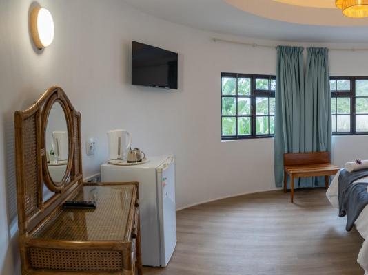 Room image 4