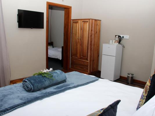 Room image 3