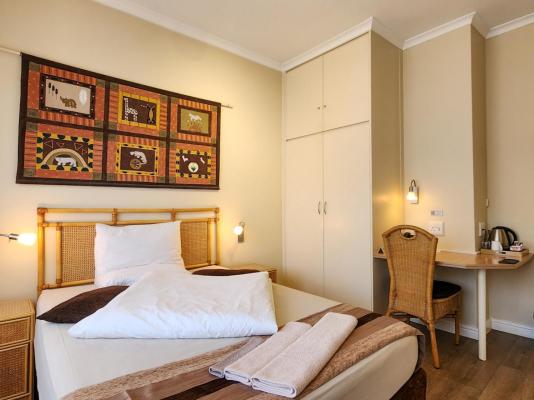 Room image 1
