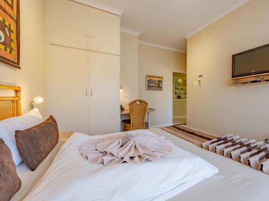 Room image 10
