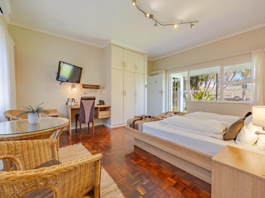 Room image 8