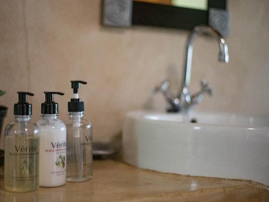 Room image 3