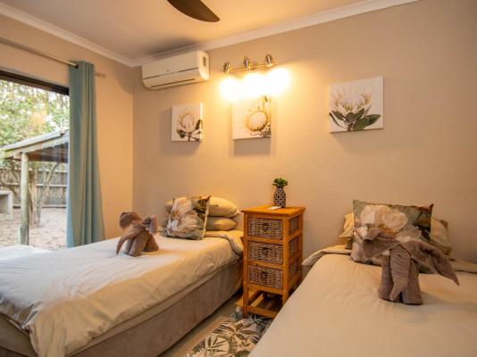 Room image 10