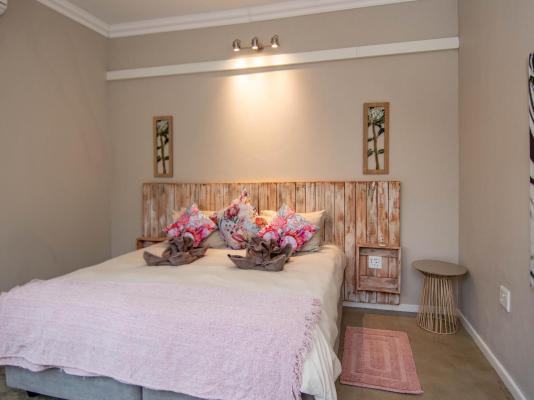 Room image 20