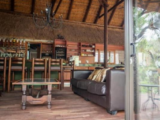 Panzi Lodge - Lounge or bar