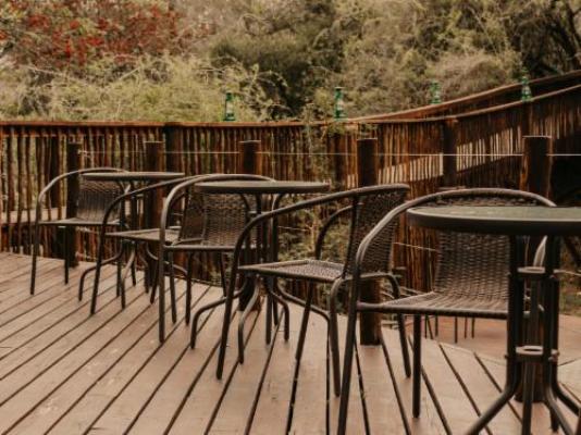 Panzi Lodge - Patio