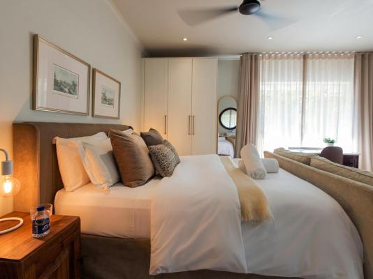 Oak Manor Boutique Guest House - 285778