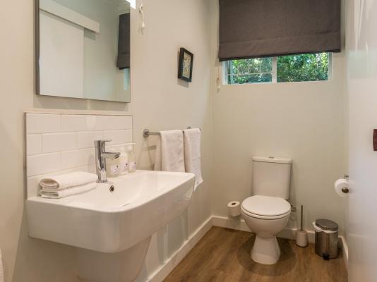 Oak Manor Boutique Guest House - 285784