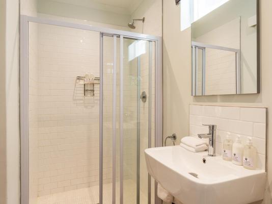 Oak Manor Boutique Guest House - 285785