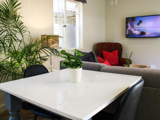 Oak Manor Boutique Guest House - 285787